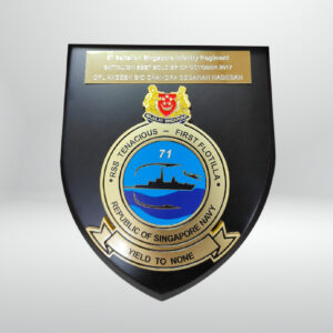 7x6 Shield Plaque - Gold normal plate