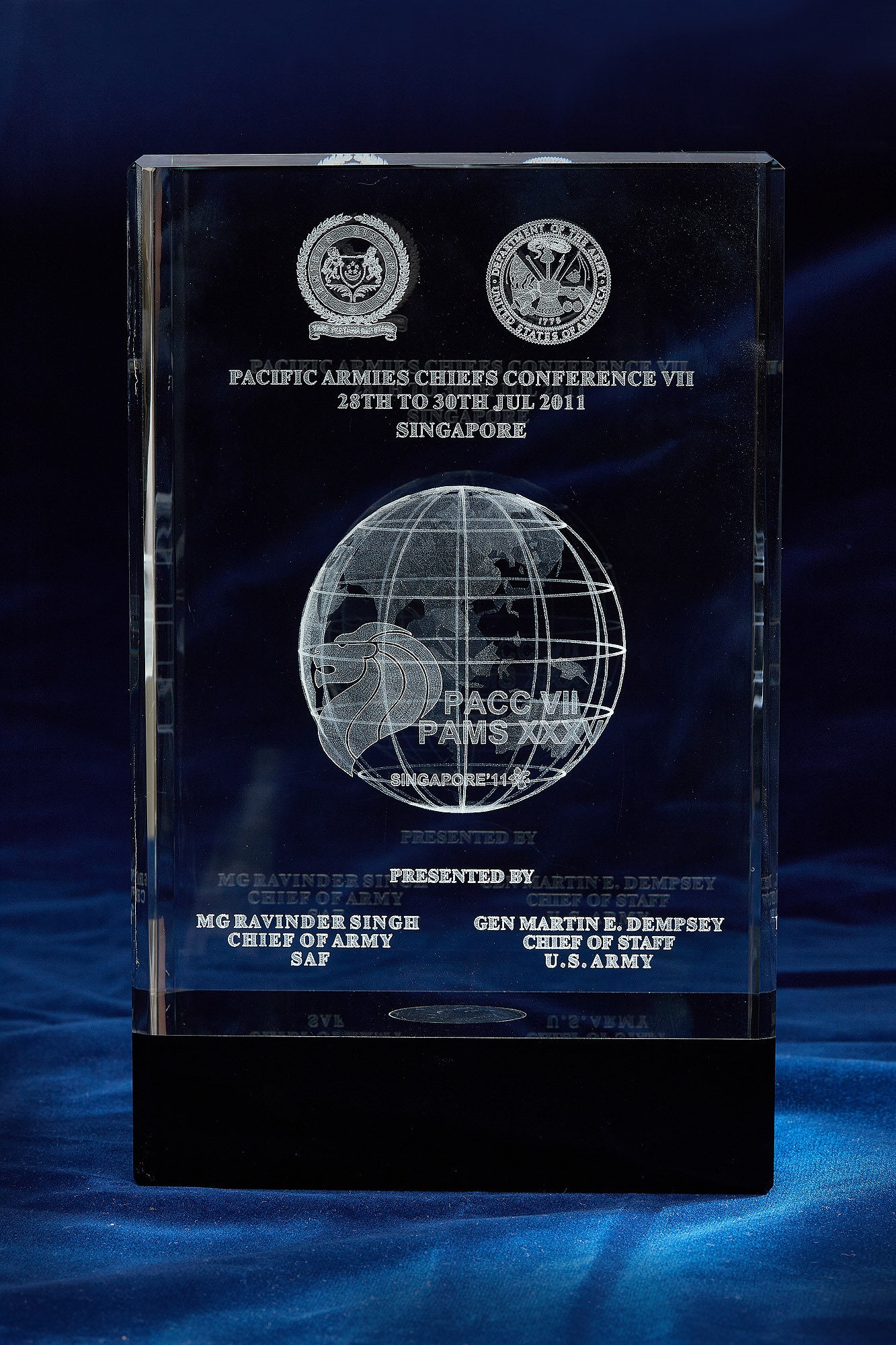 Crystal plaque with Inner Laser - Image 2