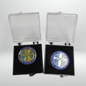 Customised pin with box