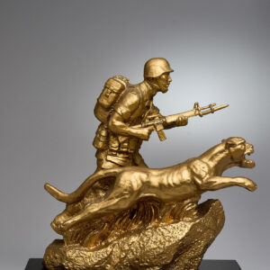 HQ 9 DIV Panther Sculpture